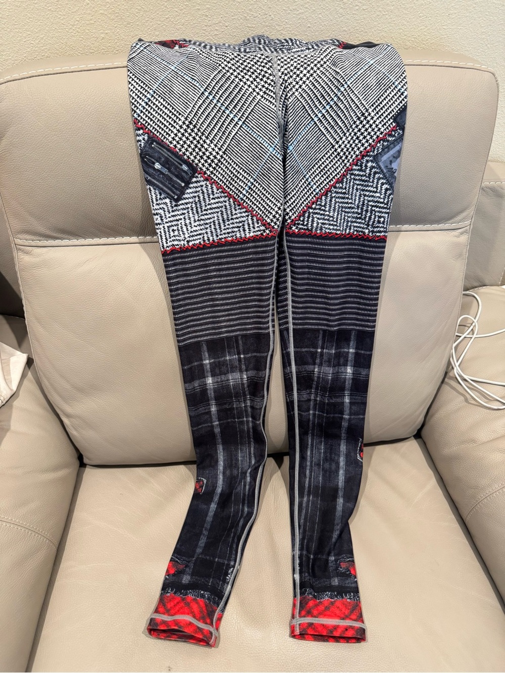Niyama Sol Black White Red Plaid Patterned Leggings